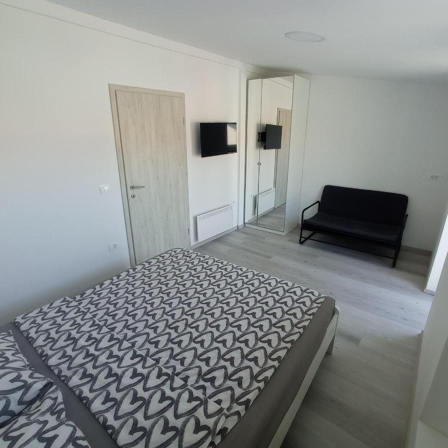 Apartmaja Eva&Pia Копер Екстериор снимка